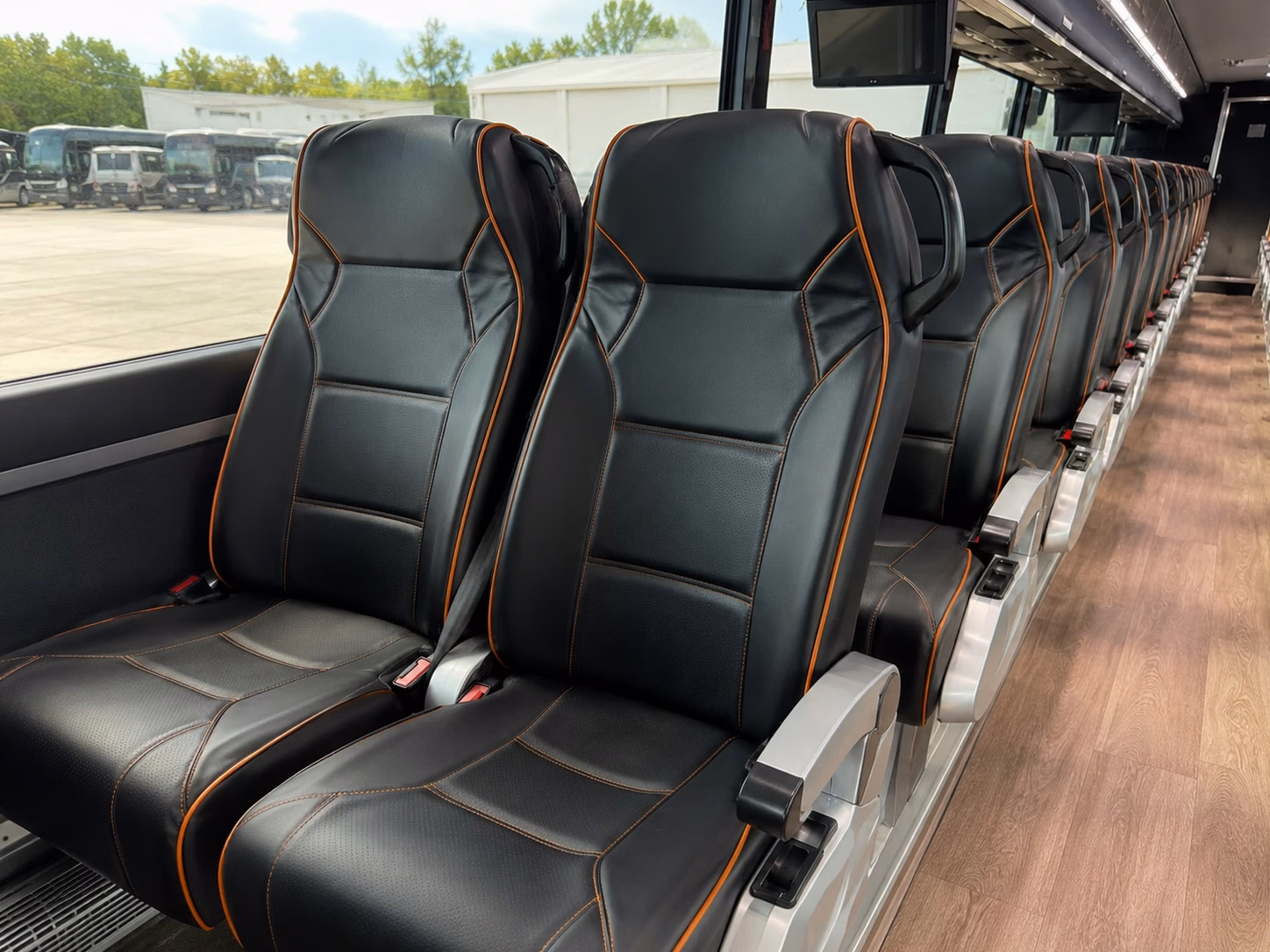 charter buses for large goodyear high school prom groups