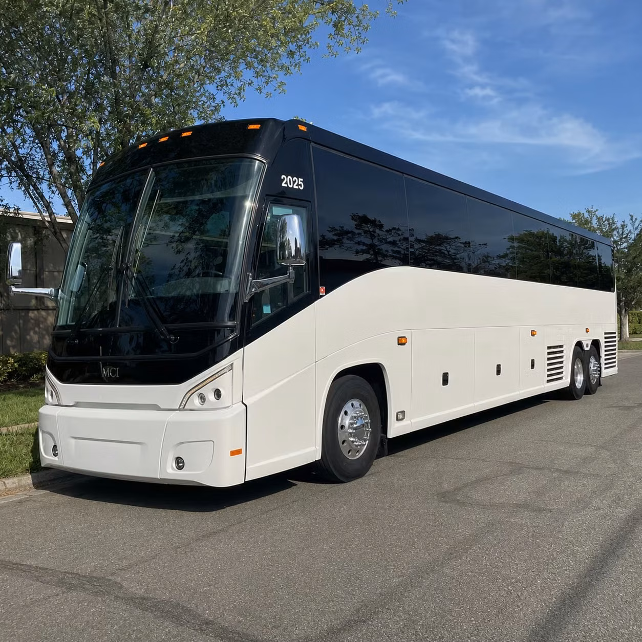 choose goodyearcharterbus com for reliable flexible government military transportation in goodyear