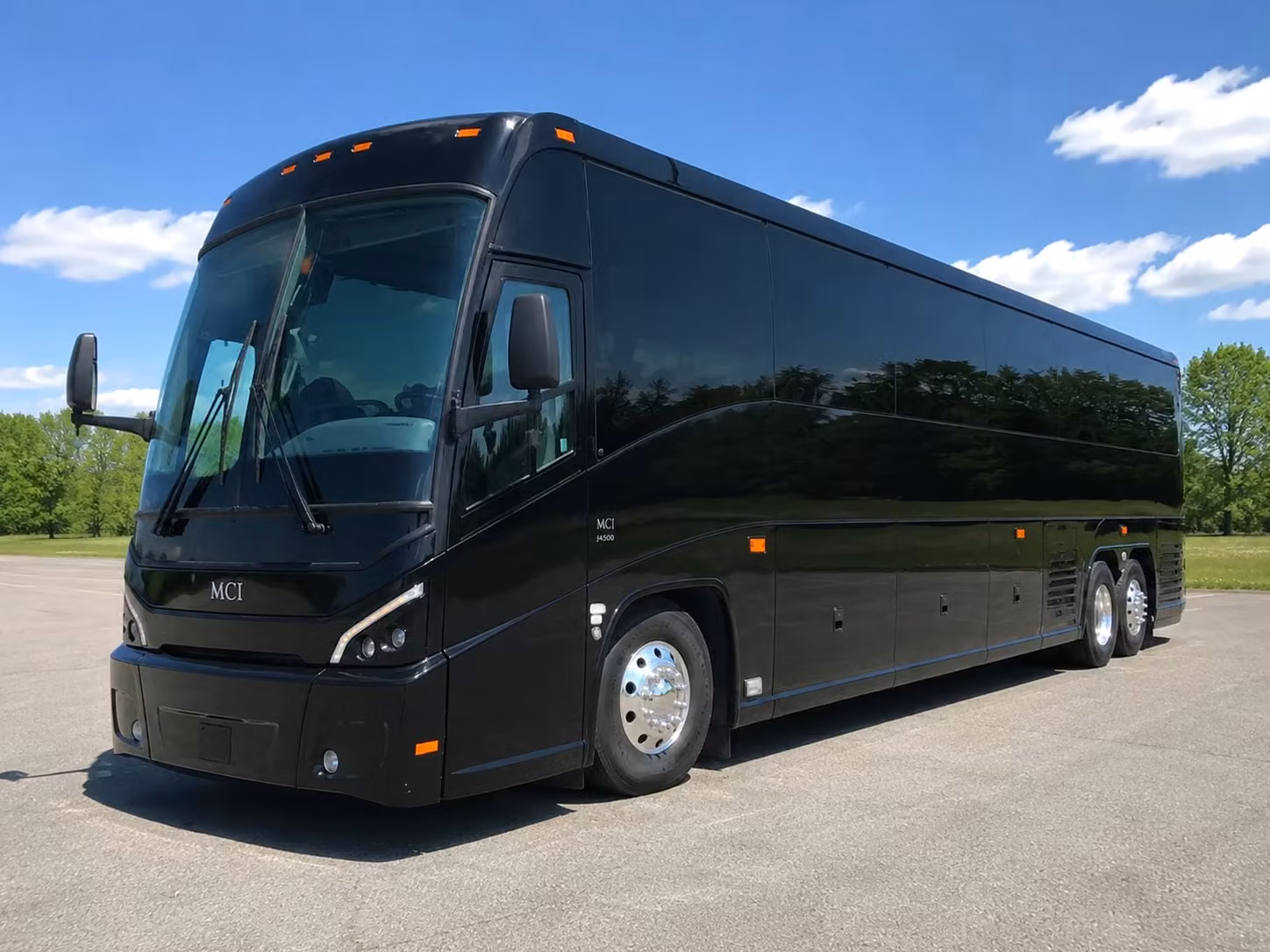 construction crew and job site shuttle services in goodyear