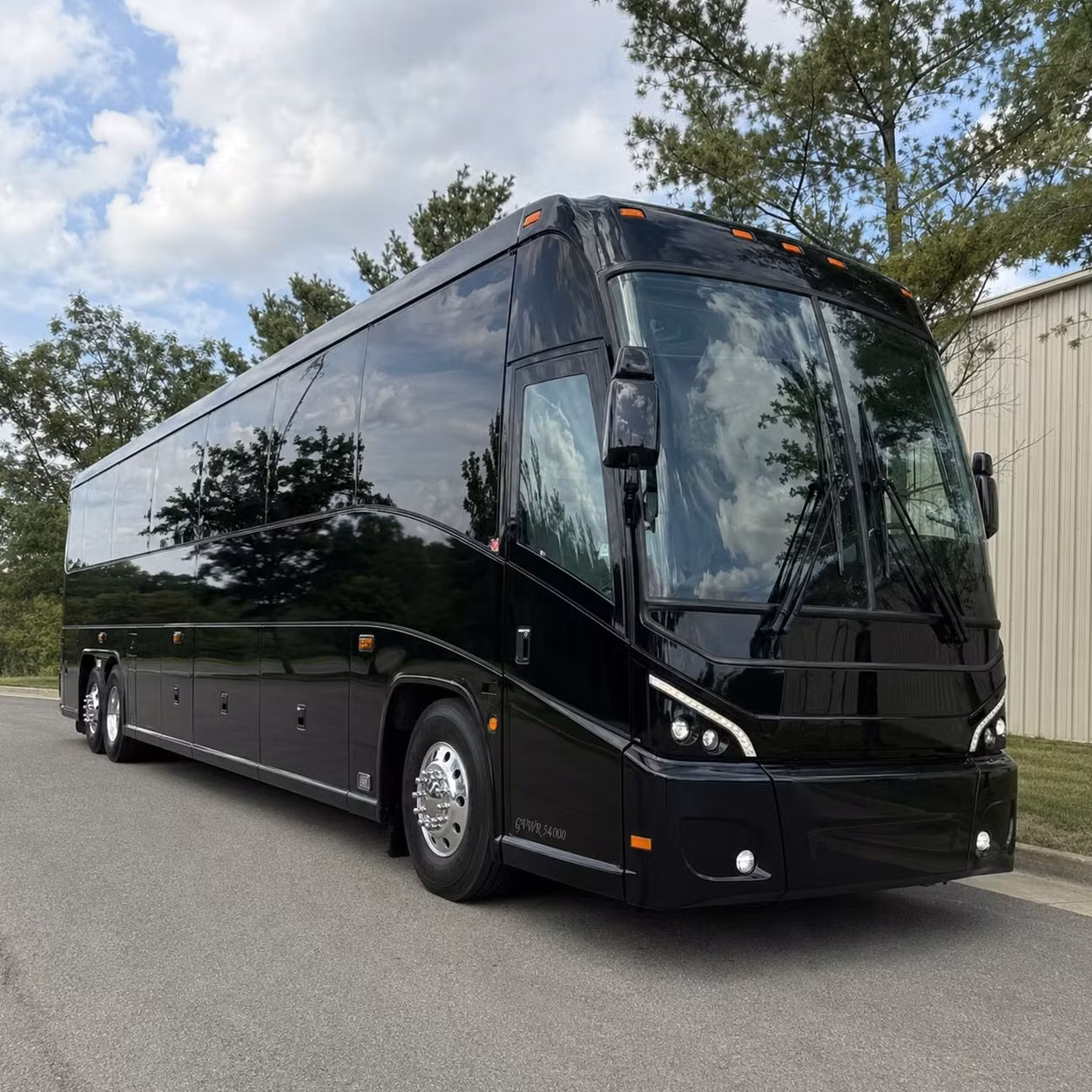 construction crew transport and jobsite shuttle services in goodyear