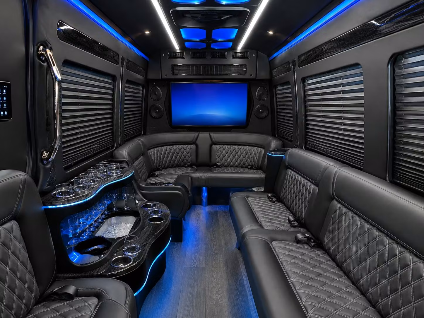goodyearcharterbus com is the go to for goodyear high school and middle school field trip buses